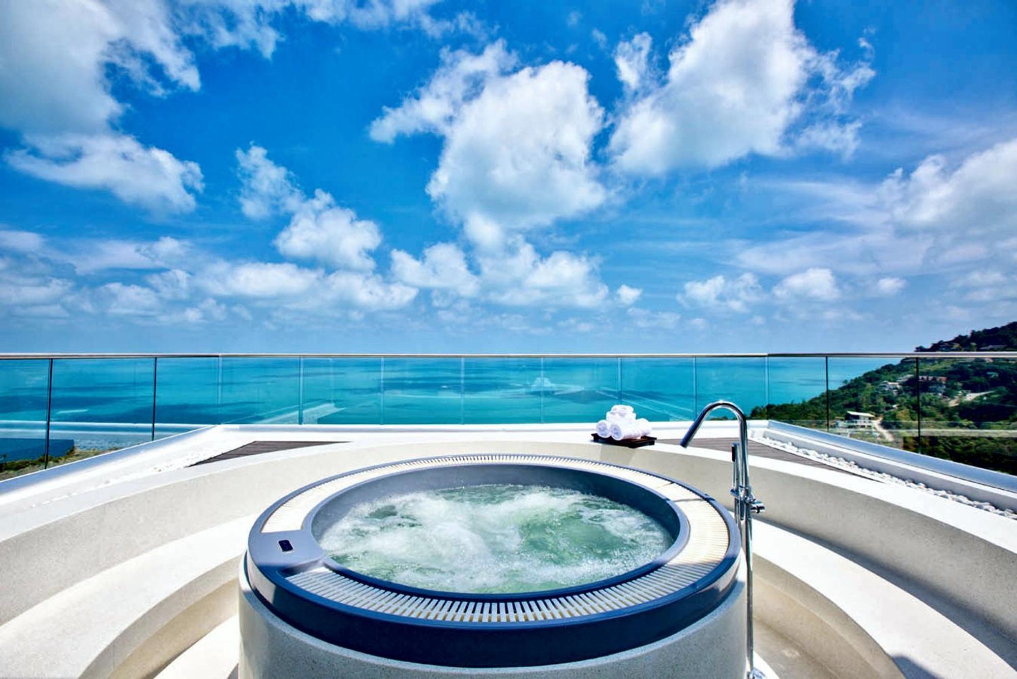 Villa Seawadee - Luxurious, Award-winning Design With Amazing Panoramic Seaview
